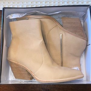 Dolce Vita Volli booties- BRAND NEW w9